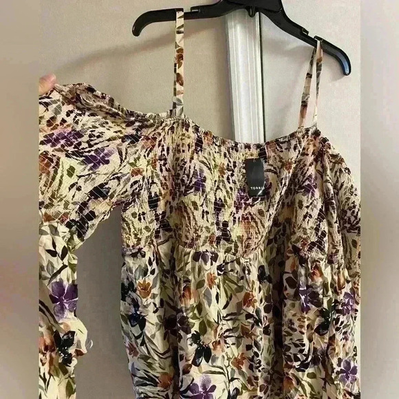 Torrid blouse off shoulder smocked chest long sleeves adjustable straps 4X NWT - Picture 4 of 7